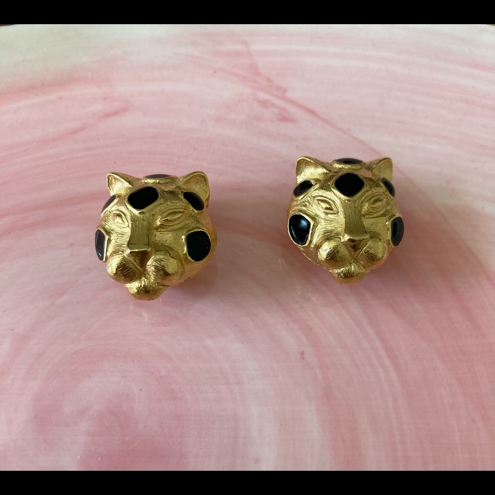 Vintage Trifari Tiger / Jaguar clip on earrings